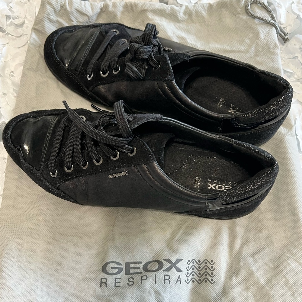 GEOX Respire Black Leather/Suede Lace Up Sneaker EU41 W10